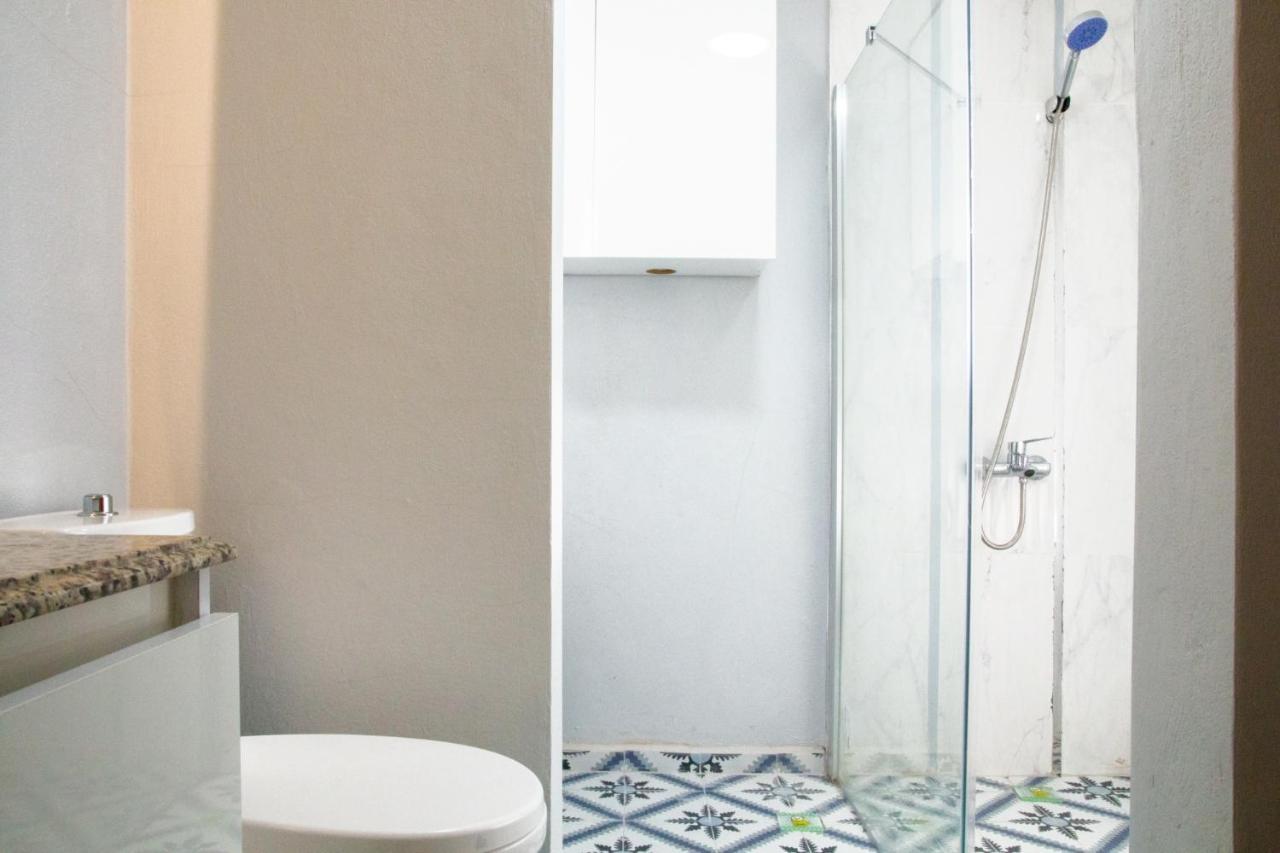Flat W Fireplace Terrace 3 Min To In Urla Apartment