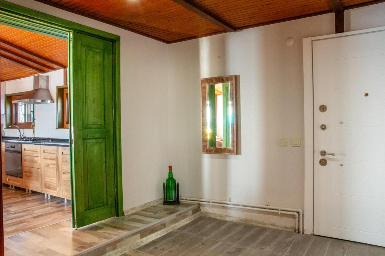 Flat W Fireplace Terrace 3 Min To In Urla *